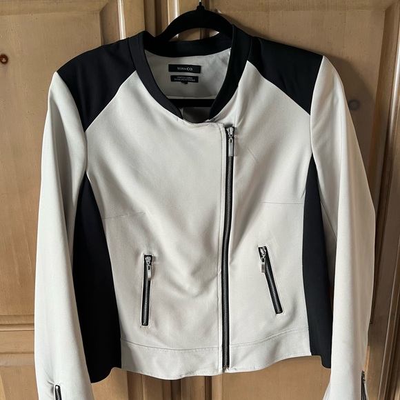 Beautiful blazer for women - Picture 2 of 10